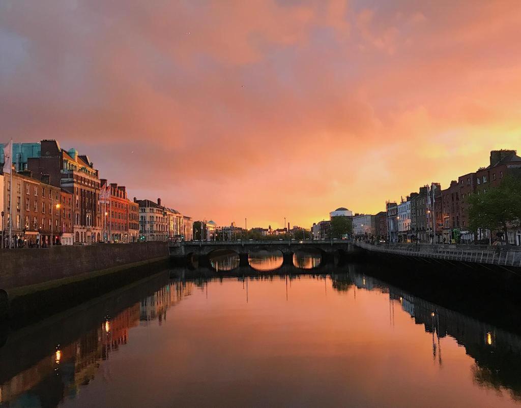 ساتن The Artist Residence Dublin Boutique B&B المظهر الخارجي الصورة